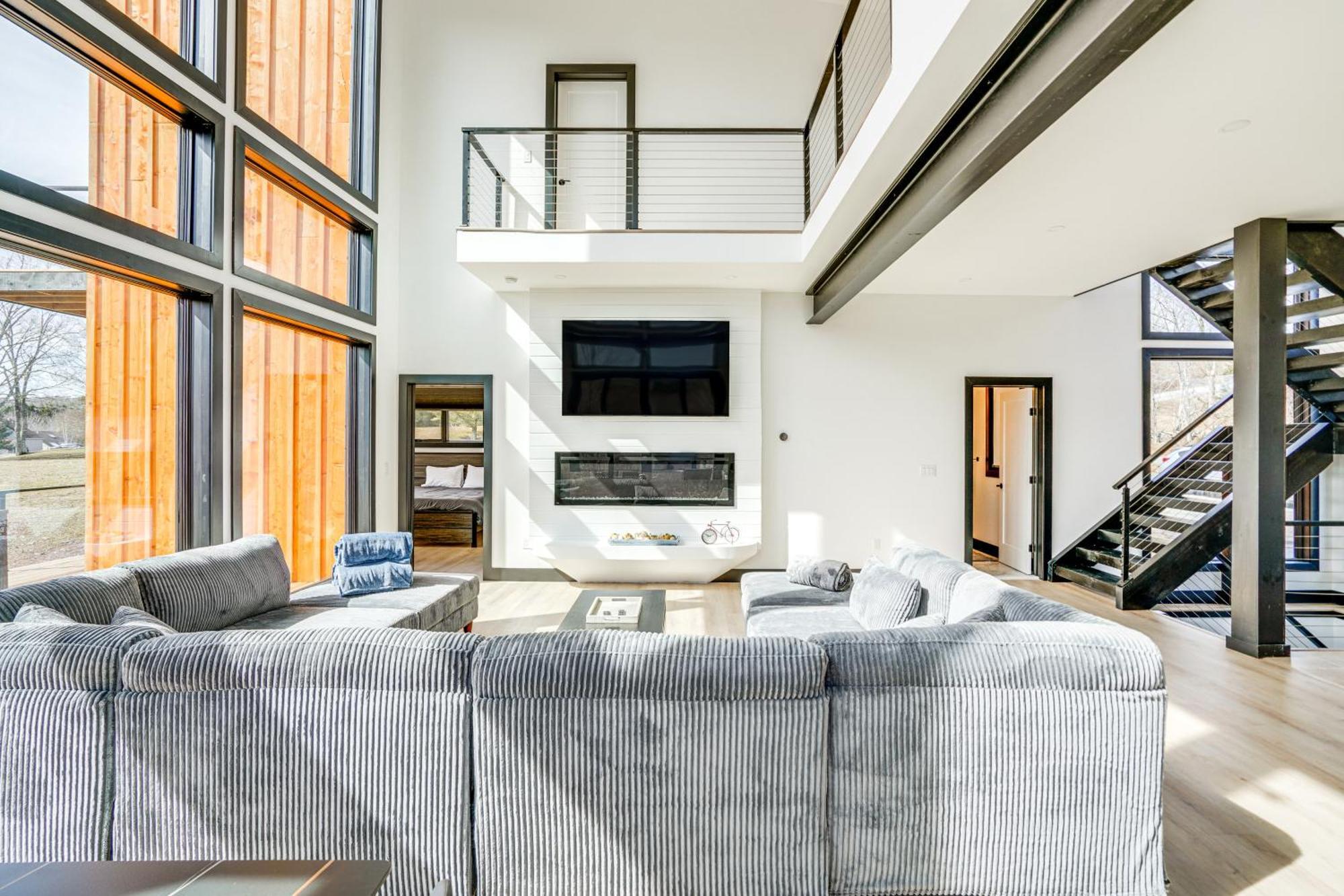 Custom Windham Mtn Villa With Pool, Theater And Views! Екстер'єр фото